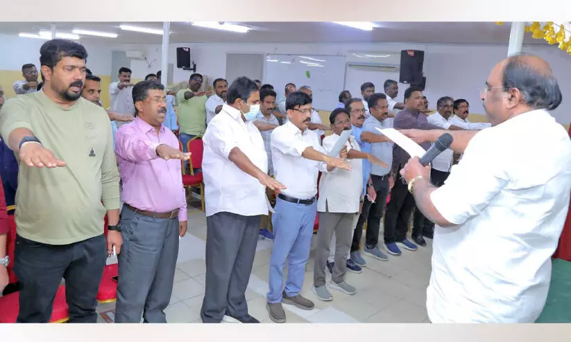 പഹൽഗാമിൽ ജീവൻ പൊലിഞ്ഞവർക്ക് ഒ.ഐ.സി.സി ആദരാഞ്ജലി പഹൽഗാമിൽ ജീവൻ പൊലിഞ്ഞവർക്ക് ഒ.ഐ.സി.സി ആദരാഞ്ജലി