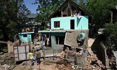 പഹൽഗാം ആക്രമണത്തിൽ പങ്ക്: കശ്മീരിൽ രണ്ട് ഭീകരരുടെ വീടുകൾ കൂടി തകർത്ത് അധികൃതർ പഹൽഗാം ആക്രമണത്തിൽ പങ്ക്: കശ്മീരിൽ രണ്ട് ഭീകരരുടെ വീടുകൾ കൂടി തകർത്ത് അധികൃതർ