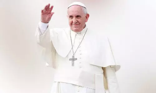 ഫ്രാൻസിസ് മാർപാപ്പയുടെ വിയോഗം; വത്തിക്കാന് എംബസിയിൽ അനുശോചന പ്രവാഹം ഫ്രാൻസിസ് മാർപാപ്പയുടെ വിയോഗം; വത്തിക്കാന് എംബസിയിൽ അനുശോചന പ്രവാഹം