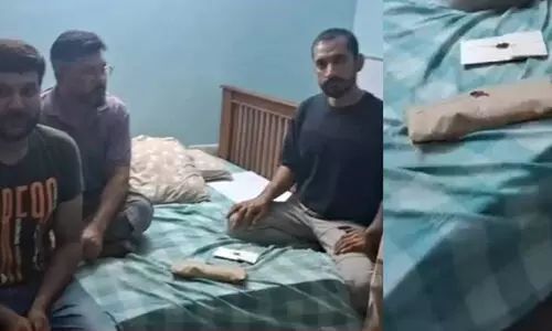 മലയാള സിനിമ സംവിധായകരായ ഖാലിദ് റഹ്മാനും അഷ്റഫ് ഹംസയും ഹൈബ്രിഡ് കഞ്ചാവുമായി പിടിയിൽ