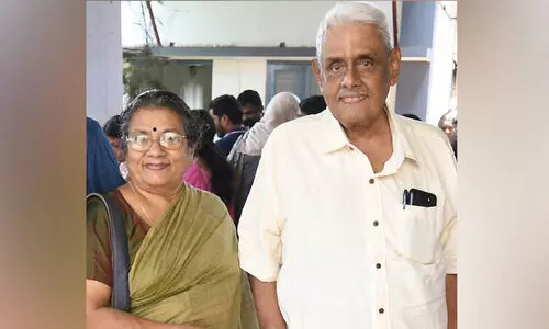 ച​രി​ത്രം എന്ന മൂന്നക്ഷരം