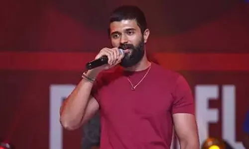 ആഭ്യന്തര പ്രശ്നങ്ങൾ പോലും കൈകാര്യം ചെയ്യാനാവാത്ത രാജ്യത്തിന് ഇന്ത്യയെ ആക്രമിക്കാൻ ധൈര്യമുണ്ടായി; കശ്മീർ ഇന്ത്യയുടേതെന്ന് പാകിസ്താൻ മനസിലാക്കണം -വിജയ് ദേവരകൊണ്ട