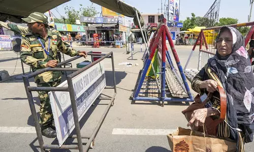 509 പാകിസ്താനികൾ ഇന്ത്യ വിട്ടു, 745 ഇന്ത്യക്കാർ തിരിച്ചെത്തി- ഇന്ത്യ വിടാനുള്ള സമയപരിധി ഇന്ന് അവസാനിക്കും
