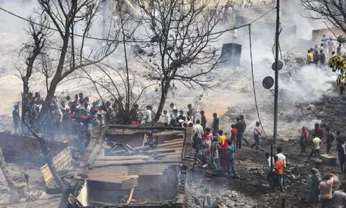 ഡൽഹിയിൽ ജനവാസ മേഖലയിൽ തീപിടിത്തം; രണ്ട് കുട്ടികൾ വെന്തുമരിച്ചു