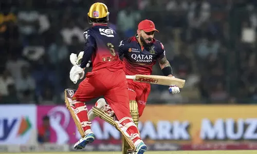 കോഹ്ലിക്കും ക്രുനാലിനും അർധ സെഞ്ച്വറി; ഡൽഹിയെ ആറ് വിക്കറ്റിന് വീഴ്ത്തി ആർ.സി.ബി