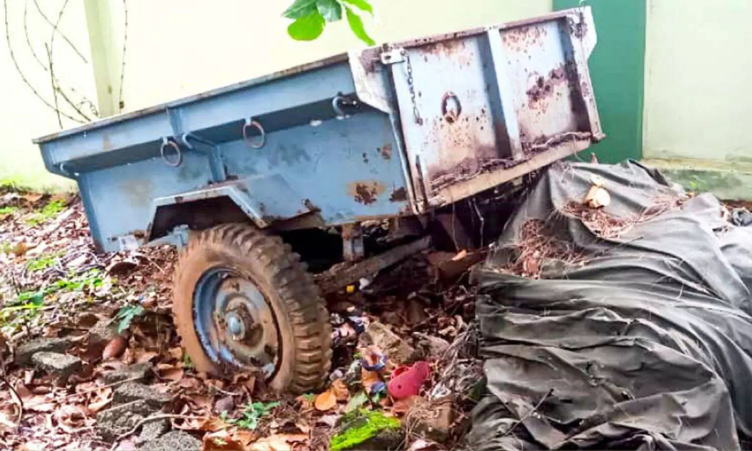 സോഷ്യൽ ഫോറസ്​ട്രിക്ക്​ ബാധ്യതയായി ‘ഒരുദിവസം പോലും ഓടാത്ത’ ട്രോളി വാഹനം
