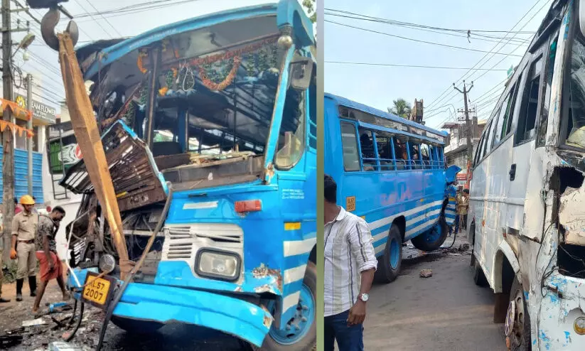 ന​ഗ​ര​ത്തി​ൽ സ്വ​കാ​ര്യ ബ​സു​ക​ൾ കൂ​ട്ടി​യി​ടി​ച്ചു പ​ത്തു​പേ​ർ​ക്ക് പ​രി​ക്ക്