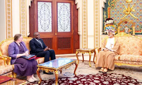 ബ്രി​ട്ടീ​ഷ് വി​ദേ​ശ​കാ​ര്യ സെ​ക്ര​ട്ട​റി സു​ൽ​ത്താ​നു​മാ​യി കൂ​ടി​ക്കാ​ഴ്ച ന​ട​ത്തി