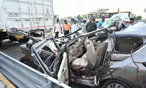 തിരുപ്പതിയിൽ വാഹനാപകടം; അഞ്ച് തീർത്ഥാടകർ മരിച്ചു