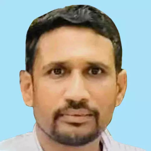 മു​നീ​ര്‍