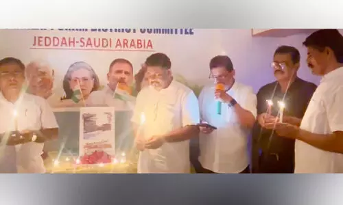 മ​ല​പ്പു​റം ജി​ല്ല ഒ.​ഐ.​സി.​സി ഭീ​ക​ര​വി​രു​ദ്ധ പ്ര​തി​ജ്ഞ​യും പ്ര​തി​ഷേ​ധ ജ്വാ​ല​യും