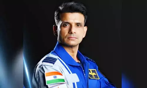 Axiom-4 spacecraft and Shubhanshu Shukla