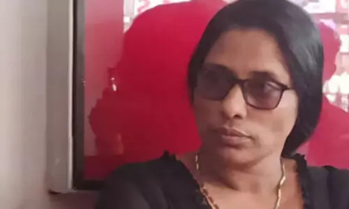 ഹൈബ്രിഡ് കഞ്ചാവ് കേസ്: റിയാലിറ്റി ഷോ താരത്തെയും സിനിമ അണിയറ പ്രവർത്തകനെയും വിട്ടയച്ചു ഹൈബ്രിഡ് കഞ്ചാവ് കേസ്: റിയാലിറ്റി ഷോ താരത്തെയും സിനിമ അണിയറ പ്രവർത്തകനെയും വിട്ടയച്ചു