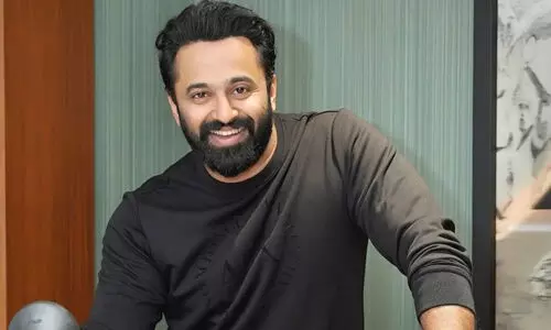 സിഗരറ്റ് ഉപയോഗിക്കുന്ന മാർക്കോ ആകാൻ എളുപ്പമാണ്. സിക്സ് പാക്ക് ഉള്ള മാർക്കോ ആകാൻ ശ്രമിക്കുക -ഉണ്ണി മുകുന്ദൻ