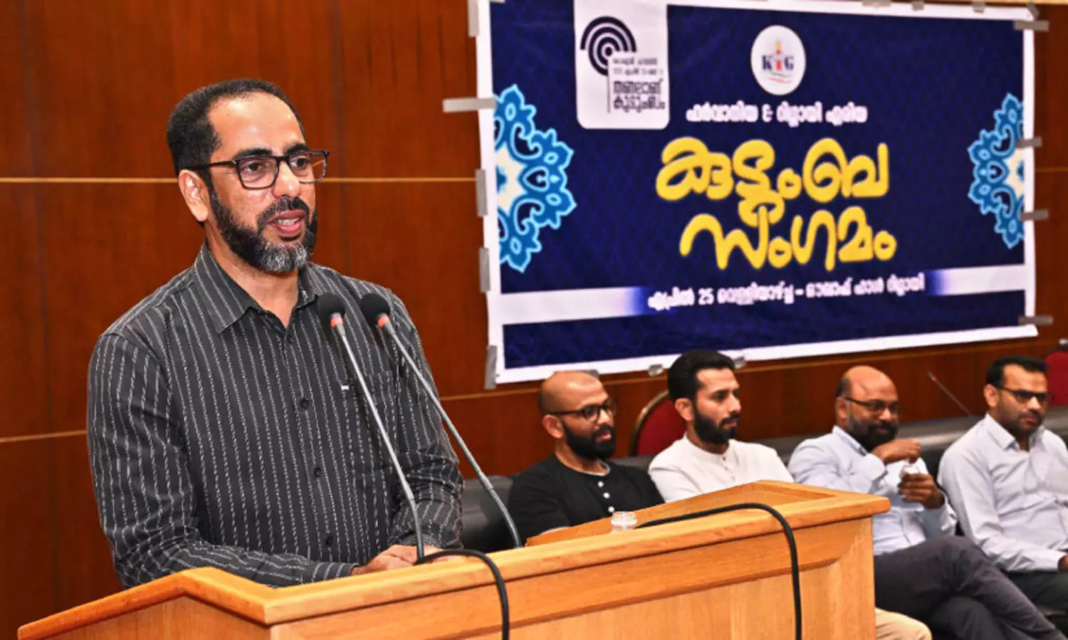 കു​ടും​ബം ശി​ഥി​ല​മാ​കു​ന്ന​തി​നെ​തി​രെ ജാ​ഗ്ര​ത വേ​ണം- ഡോ.​ മു​ഹ​മ്മ​ദ് ന​ജീ​ബ്