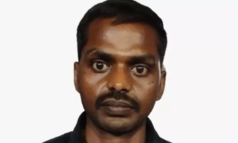 പാകിസ്താനി സ്ത്രീക്ക് വാട്സ് ആപ്പിലൂടെ സൈനിക ക്യാമ്പിന്റെ ചിത്രങ്ങളും വിവരങ്ങളും കൈമാറി; ബിഹാർ സ്വദേശി പിടിയിൽ പാകിസ്താനി സ്ത്രീക്ക് വാട്സ് ആപ്പിലൂടെ സൈനിക ക്യാമ്പിന്റെ ചിത്രങ്ങളും വിവരങ്ങളും കൈമാറി; ബിഹാർ സ്വദേശി പിടിയിൽ