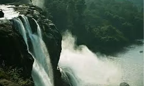 അതിരപ്പിള്ളി വൈദ്യുത പദ്ധതി: കെ.എസ്​.ഇ.ബി നീക്കങ്ങൾക്ക്​ കടമ്പകളേറെ