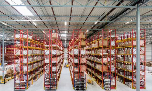 നി​രോ​ധി​ത ഭ​ക്ഷ്യ​വ​സ്തു​ക്ക​ൾ; ഷാ​ർ​ജ​യി​ൽ​​ വെ​യ​ർഹൗ​സു​ക​ൾ പൂ​ട്ടി