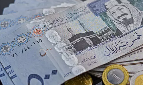 60,000 റി​യാ​ലി​ന്​ തു​ല്യ​മാ​യ വി​ദേ​ശ​ ക​റ​ൻ​സി​യു​ള്ള​വ​ർ ക​സ്​​റ്റം​സ് ഡി​ക്ല​റേ​ഷ​ൻ പൂ​ർ​ത്തി​യാ​ക്ക​ണം