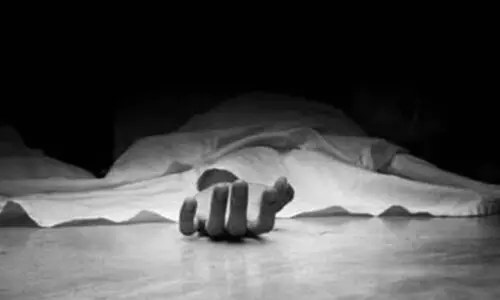 റൂഫിങ് ജോലിക്കിടെ തൊഴിലാളിയുടെ മരണം: കരാറുകാർക്കും പൊലീസിനുമെതിരെ പിതാവ്