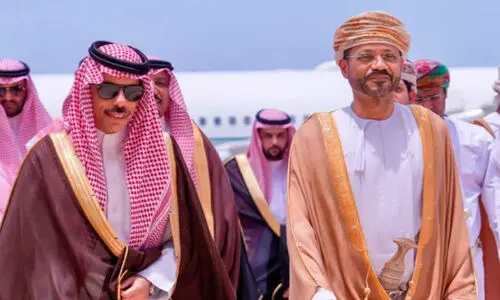 ഒ​മാ​ൻ -സൗ​ദി വി​ദേ​ശ​കാ​ര്യ മ​ന്ത്രി​മാ​ർ റൂ​ബൂ​ഉ​ൽ ഖാ​ലി ക്രോ​സി​ങ് സ​ന്ദ​ർ​ശി​ച്ചു