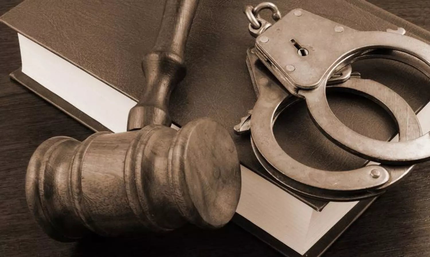 ഹാഷിഷ് ഓയിൽ പിടികൂടിയ കേസിൽ 15 വർഷം കഠിനതടവും 1.50 ലക്ഷം പിഴയും