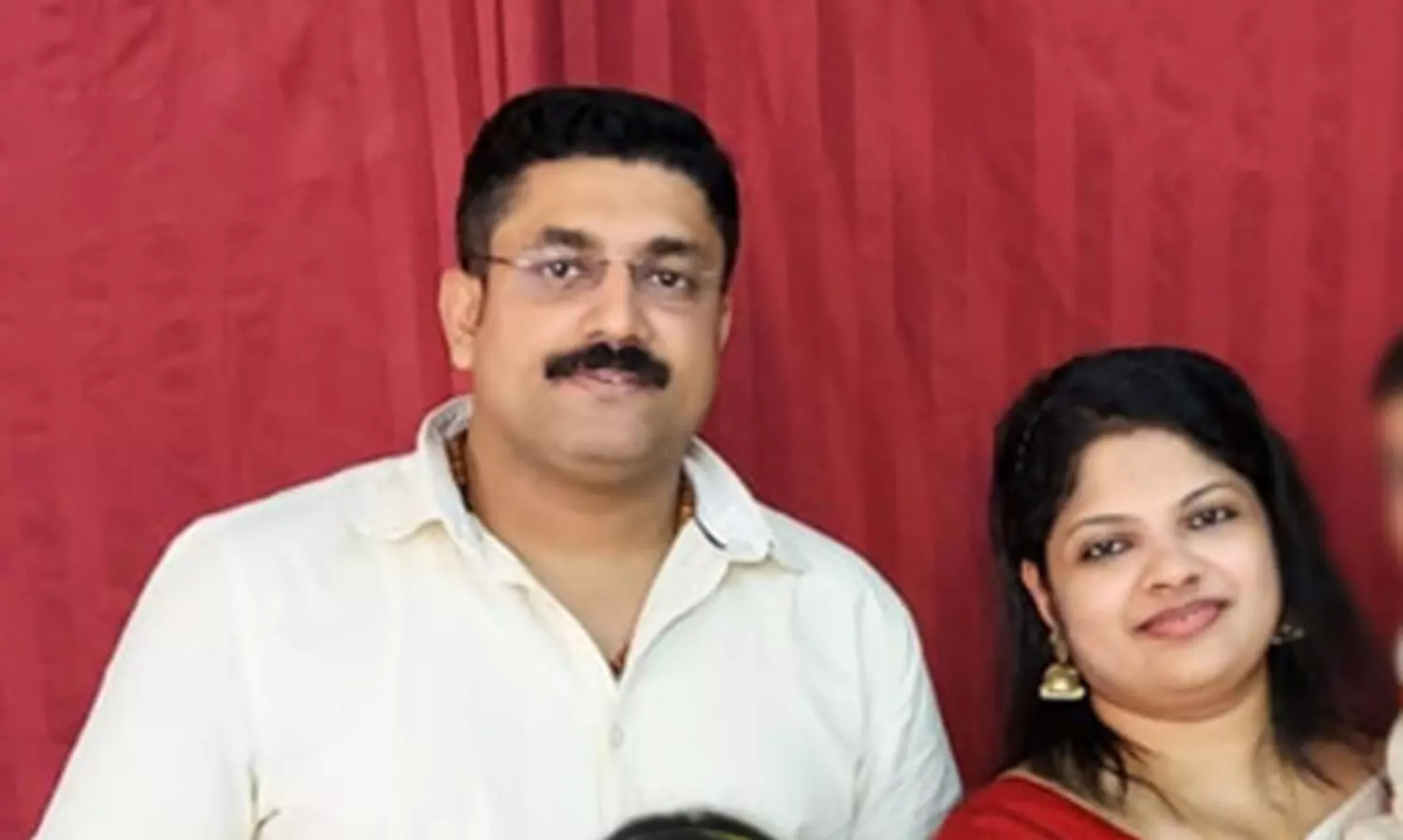 കുവൈത്തിൽ മലയാളി നഴ്സ് ദമ്പതികളെ മരിച്ച നിലയിൽ കണ്ടെത്തി