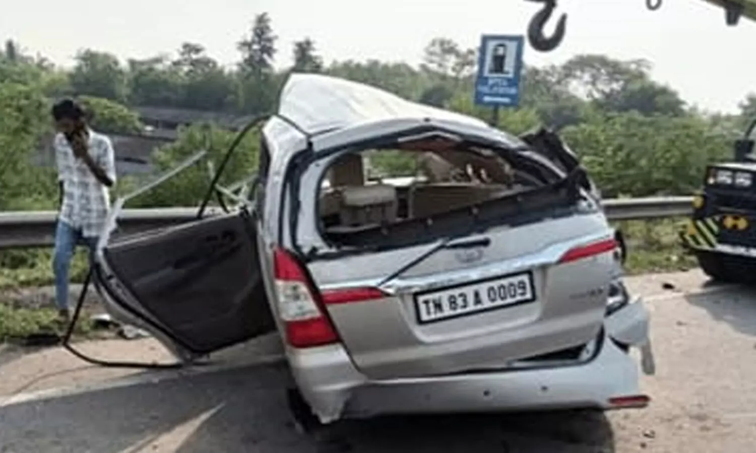 കാർ അപകടം; മൂന്ന് തമിഴ്നാട് സ്വദേശികൾക്ക് ദാരുണാന്ത്യം