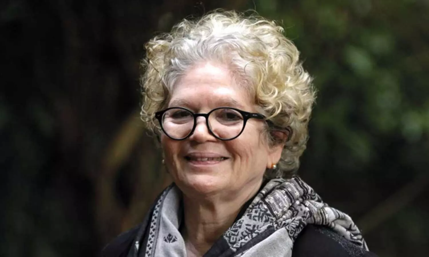 ഷൈലജ മിണ്ടണ്ട ശ്രീമതി മിണ്ടണ്ട എന്ന് പറഞ്ഞാൽ മിണ്ടാതിരിക്കുന്നവരുടെ സമരമല്ലിത്... ആശ സമരത്തിന് പിന്തുണയുമായി സാറാ ജോസഫ്