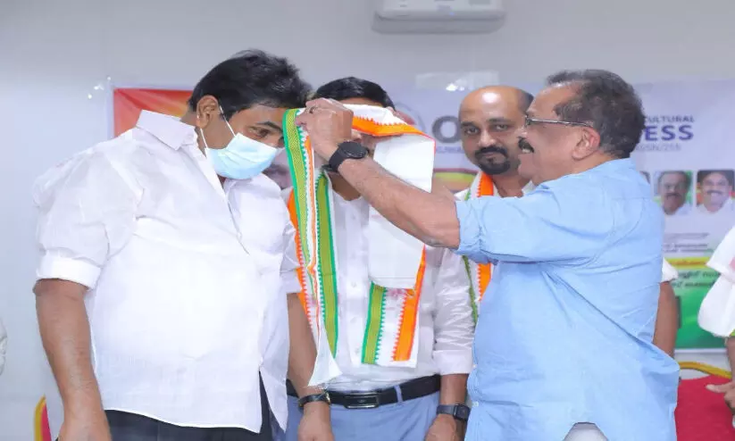 ജില്ല കമ്മിറ്റി ഭാരവാഹികളെ ഒ.ഐ.സി.സി ആദരിച്ചു ജില്ല കമ്മിറ്റി ഭാരവാഹികളെ ഒ.ഐ.സി.സി ആദരിച്ചു