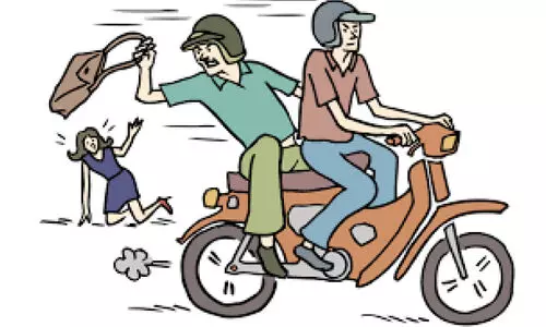 പിടിച്ചുപറിക്കാരുണ്ട് സൂക്ഷിക്കുക...