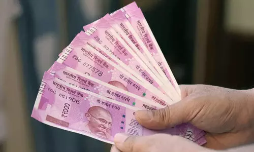 പിൻവലിച്ചിട്ടും രക്ഷയില്ല; 6266 കോടി രൂപയുടെ 2000 രൂപ നോട്ടുകൾ ഇപ്പോഴും പ്രചാരത്തിലുണ്ടെന്ന് ആർ.ബി.ഐ പിൻവലിച്ചിട്ടും രക്ഷയില്ല; 6266 കോടി രൂപയുടെ 2000 രൂപ നോട്ടുകൾ ഇപ്പോഴും പ്രചാരത്തിലുണ്ടെന്ന് ആർ.ബി.ഐ