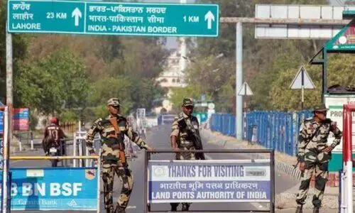 ഇന്ത്യ-പാക് സംഘർഷം: അയവു വരുത്തണമെന്ന് അമേരിക്ക