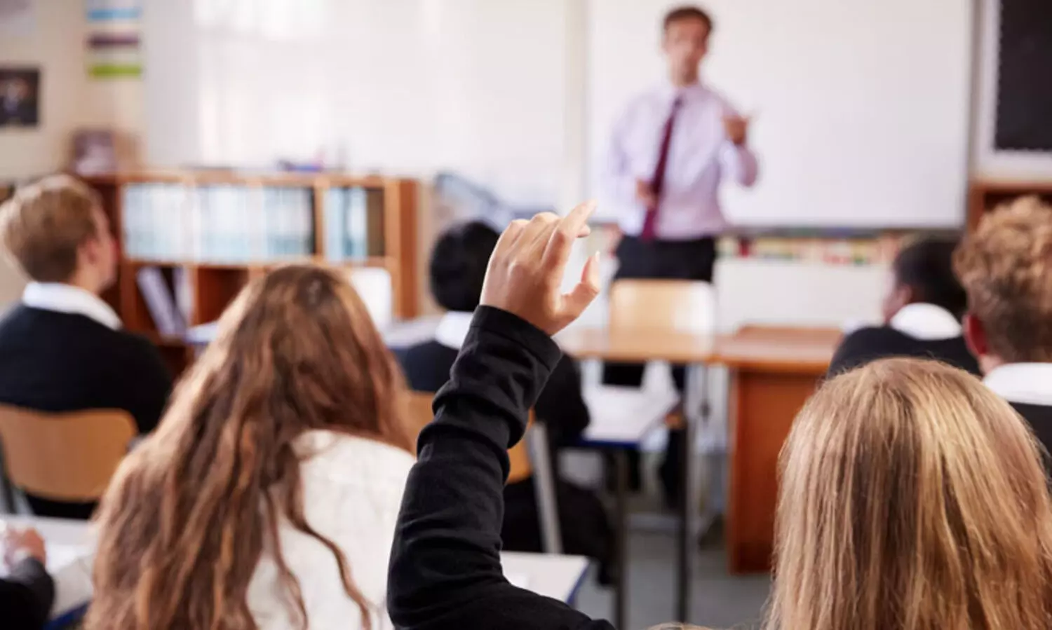 ഇംഗ്ലണ്ടിൽ സ്കൂളുകളിൽ വിവാഹേതര ബന്ധങ്ങളിലെ അതിക്രമം തടയൽ പാഠ്യവിഷയമാക്കാൻ നിർദേശം