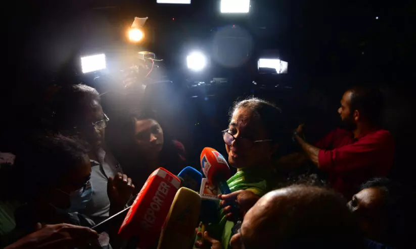 മെഡി. കോളജ് അത്യാഹിത വിഭാഗത്തിൽ പുക; കലക്ടറും കമീഷണറും സ്ഥലത്തെത്തി