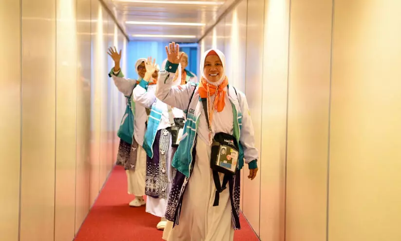 ഇ​ന്തോ​നേ​ഷ്യ​ൻ തീ​ർ​ഥാ​ട​ക​രെ​ത്തി