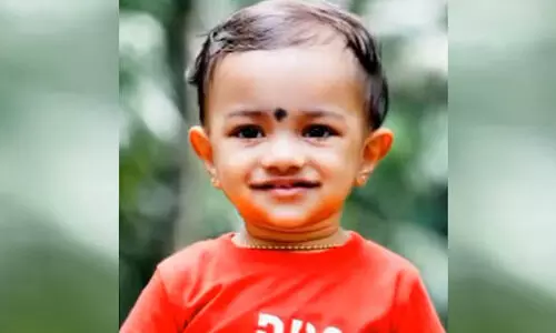 പാലക്കാട് അമ്മ കിണറ്റിലെറിഞ്ഞ രണ്ടര വയസുകാരൻ മരിച്ചു; കിണറ്റിൽ ചാടിയ അമ്മ ആശുപത്രിയിൽ