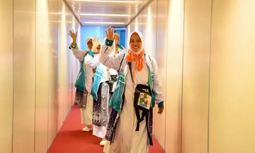 ഇ​ന്തോ​നേ​ഷ്യ​ൻ തീ​ർ​ഥാ​ട​ക​രെ​ത്തി