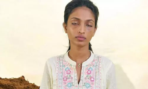 വിദേശ തൊഴിൽ തട്ടിപ്പ്; പിടിയിലായ യുവതിക്കെതിരെ നിരവധി പരാതികൾ വിദേശ തൊഴിൽ തട്ടിപ്പ്; പിടിയിലായ യുവതിക്കെതിരെ നിരവധി പരാതികൾ