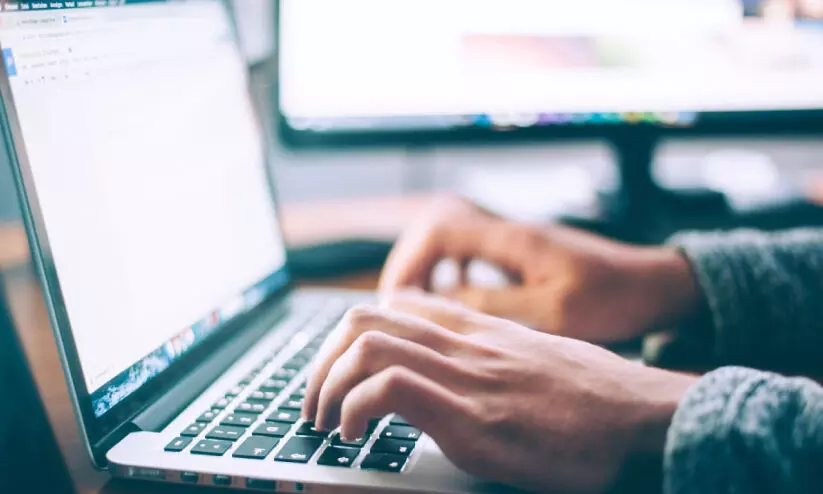 ഭി​ന്ന​ശേ​ഷി​ക്കാ​ർ​ക്കും വ​യോ​ധി​ക​ർ​ക്കും സ​ർ​ക്കാ​ർ ഫീ​സു​ക​ളി​ൽ ഇ​ള​വ്