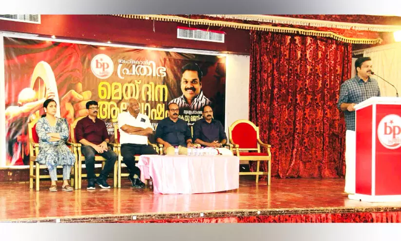 ലോ​ക തൊ​ഴി​ലാ​ളി ദി​നം വി​പു​ല​മാ​യി ആ​ഘോ​ഷി​ച്ച് ബ​ഹ്റൈ​ൻ പ്ര​തി​ഭ