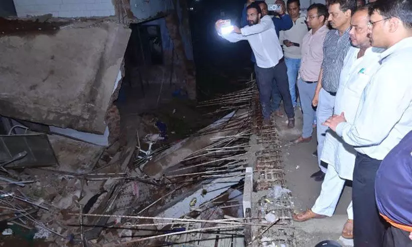 ജംഷഡ്പൂരിൽ സർക്കാർ ആശുപത്രിയുടെ ഇടനാഴി തകർന്ന് രണ്ടു മരണം; ഒരാൾ കുടുങ്ങിയതായി സംശയം