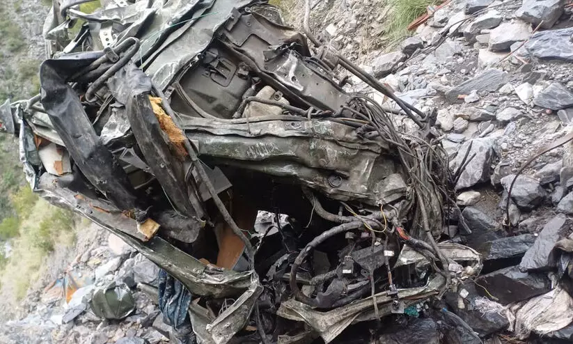 3 Soldiers killed as army vehicle falls into gorge in Jammu and Kashmir 3 Soldiers killed as army vehicle falls into gorge in Jammu and Kashmir