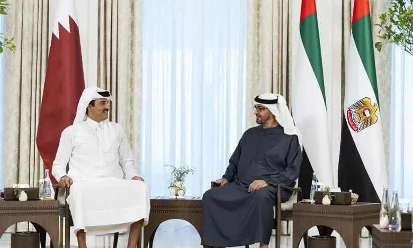 യു.എ.ഇ പ്രസിഡന്റും ഖത്തർ അമീറും കൂടിക്കാഴ്ച നടത്തി യു.എ.ഇ പ്രസിഡന്റും ഖത്തർ അമീറും കൂടിക്കാഴ്ച നടത്തി