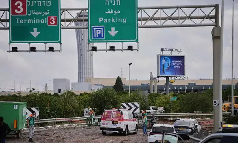 മിസൈൽ ആക്രമണം: ഡൽഹി- ഇസ്രായേൽ വിമാനം അബൂദബിയിലേക്ക് തിരിച്ചുവിട്ടു; തെൽഅവീവ് വിമാന സർവിസ് ചൊവ്വാഴ്ച വരെ നിർത്തിവെച്ചതായി എയർ ഇന്ത്യ മിസൈൽ ആക്രമണം: ഡൽഹി- ഇസ്രായേൽ വിമാനം അബൂദബിയിലേക്ക് തിരിച്ചുവിട്ടു; തെൽഅവീവ് വിമാന സർവിസ് ചൊവ്വാഴ്ച വരെ നിർത്തിവെച്ചതായി എയർ ഇന്ത്യ