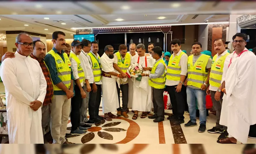 ആദ്യ മലയാളി ഹജ്ജ് തീർഥാടക സംഘം മക്കയിൽ, ഊഷ്മള സ്വീകരണം ആദ്യ മലയാളി ഹജ്ജ് തീർഥാടക സംഘം മക്കയിൽ, ഊഷ്മള സ്വീകരണം