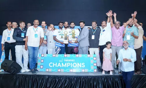 ന​വോ​ത്സ​വ്‌ ബാ​ഡ്മി​ന്റ​ൺ; തൃ​ശൂ​ർ, കോ​ഴി​ക്കോ​ട് ചാ​മ്പ്യ​ന്മാ​ർ