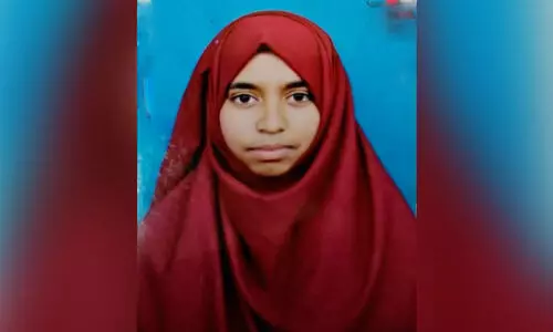 സം​സ്ഥാ​ന​ത്ത് അ​തി​ഥി​യാ​യെ​ത്തി; വി​ജ​യ​നെ​റു​ക​യി​ൽ ഷാ​ഗുഫ്ത അ​ൻ​ജൂം