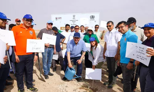 പ്ര​കൃ​തി സം​ര​ക്ഷ​ണ കേ​ന്ദ്ര​ത്തി​ൽ വൃ​ക്ഷ​ത്തൈ​ക​ൾ ന​ട്ട് ഇ​ന്ത്യ​ൻ എം​ബ​സി