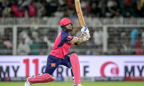 ഒരോവറിൽ അഞ്ചു സിക്സുകൾ, പരാഗിന്റെ വെടിക്കെട്ട് വിഫലം; ലാസ്റ്റ് ഓവർ ത്രില്ലറിൽ രാജസ്ഥാനെതിരെ കൊൽക്കത്തക്ക് ഒരു റൺ ജയം ഒരോവറിൽ അഞ്ചു സിക്സുകൾ, പരാഗിന്റെ വെടിക്കെട്ട് വിഫലം; ലാസ്റ്റ് ഓവർ ത്രില്ലറിൽ രാജസ്ഥാനെതിരെ കൊൽക്കത്തക്ക് ഒരു റൺ ജയം